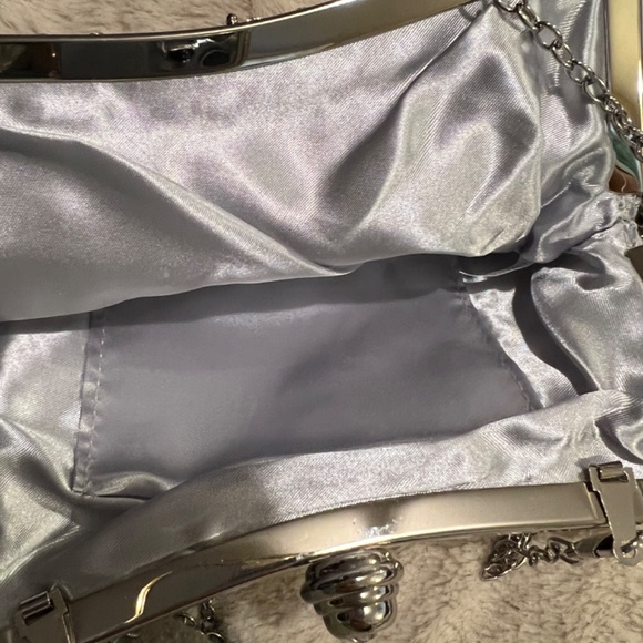 Purse - Picture 2 of 2